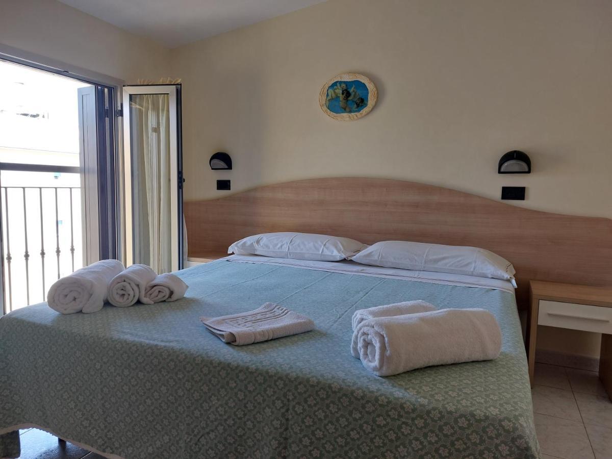 Hotel Villa Aurora Bellaria-Igea Marina Ngoại thất bức ảnh