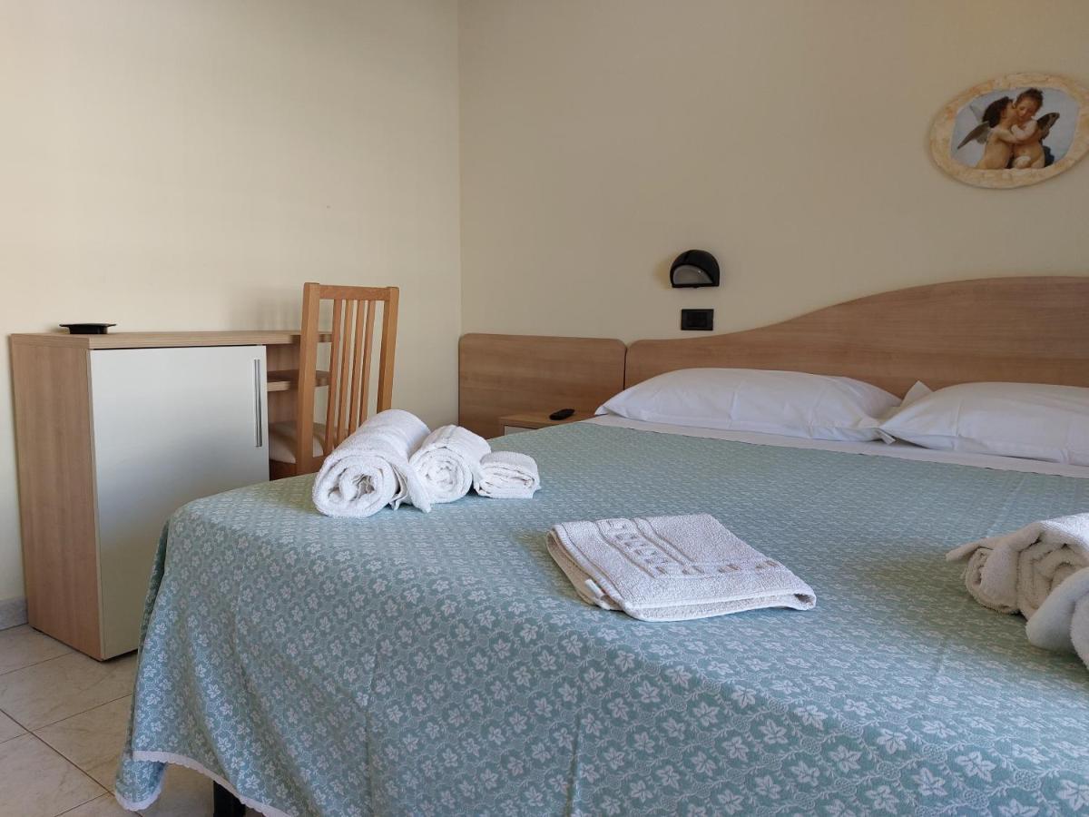 Hotel Villa Aurora Bellaria-Igea Marina Ngoại thất bức ảnh
