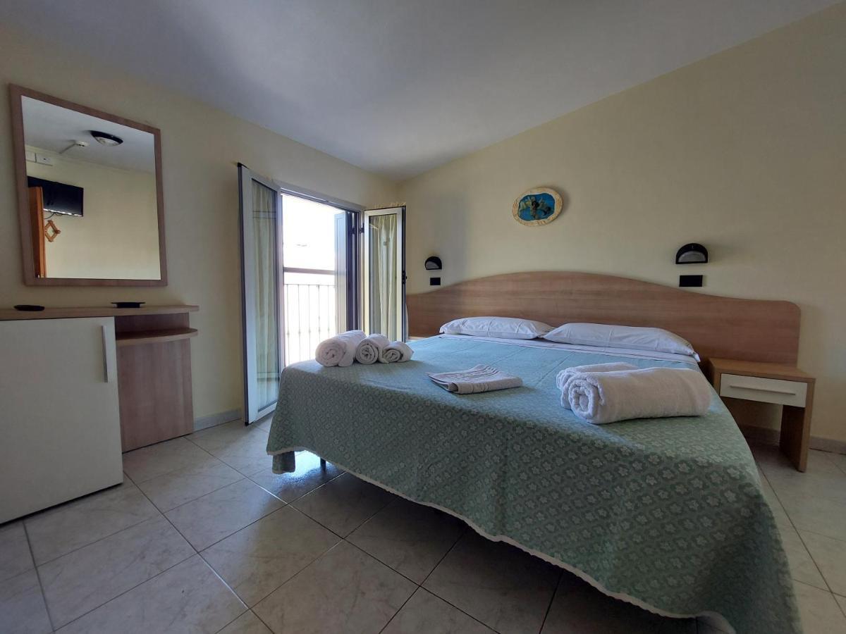 Hotel Villa Aurora Bellaria-Igea Marina Ngoại thất bức ảnh