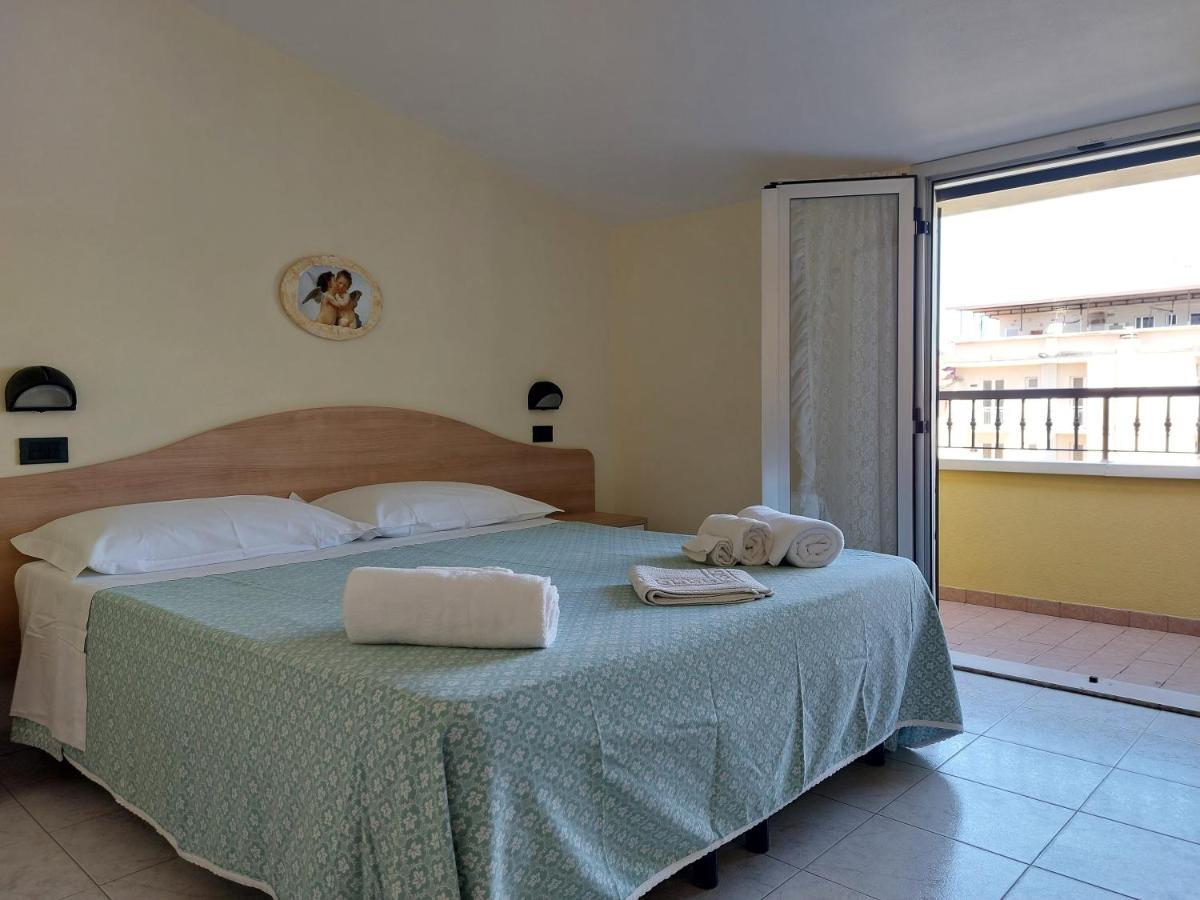 Hotel Villa Aurora Bellaria-Igea Marina Ngoại thất bức ảnh