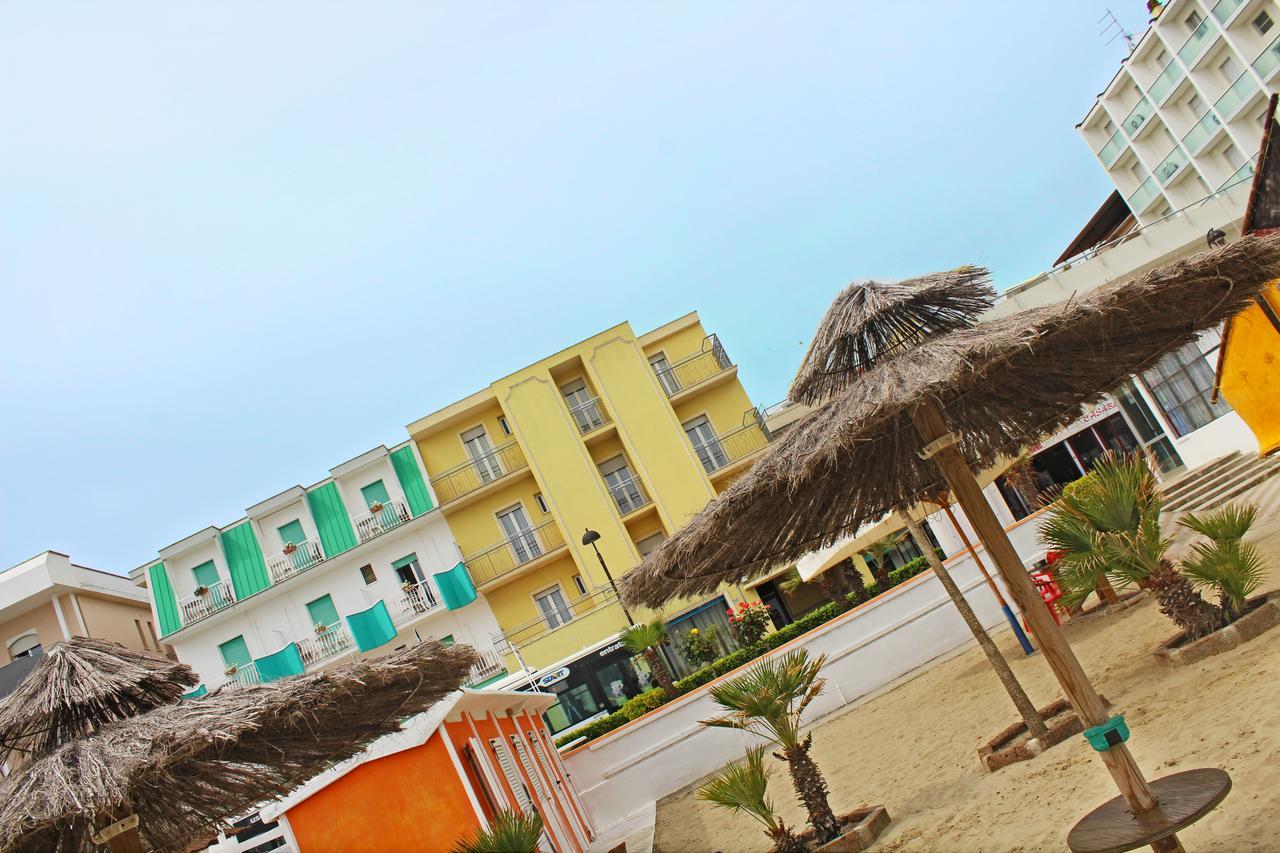 Hotel Villa Aurora Bellaria-Igea Marina Ngoại thất bức ảnh