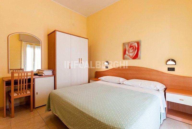 Hotel Villa Aurora Bellaria-Igea Marina Ngoại thất bức ảnh