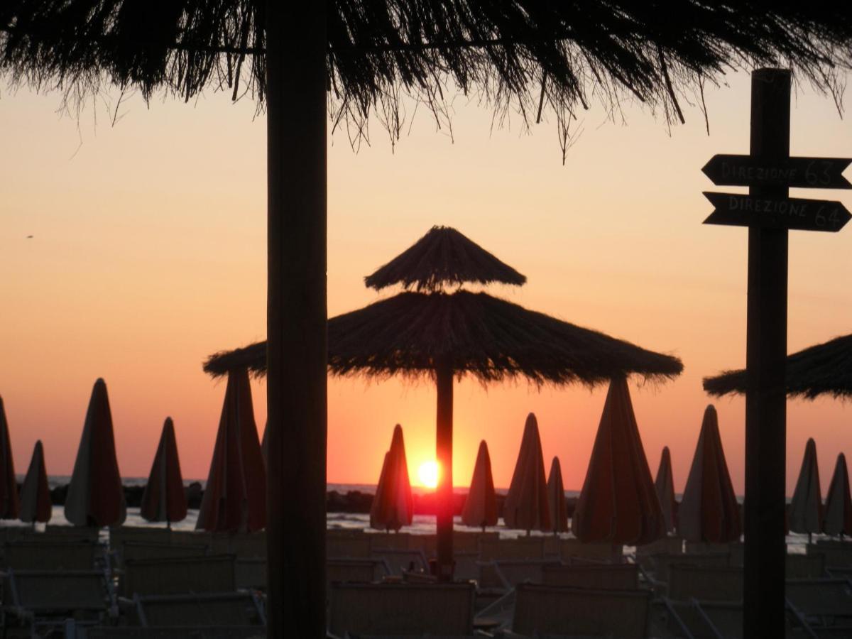 Hotel Villa Aurora Bellaria-Igea Marina Ngoại thất bức ảnh